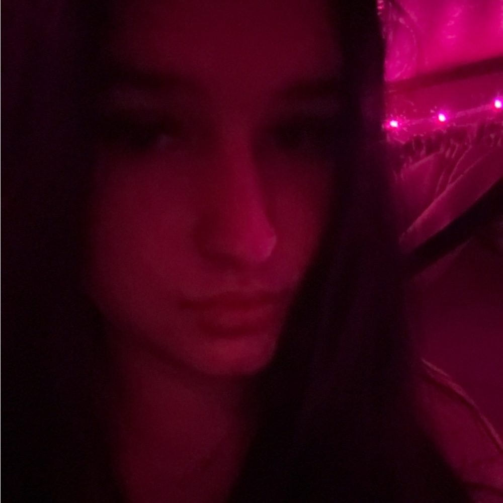 Meet your Posher, Nessa